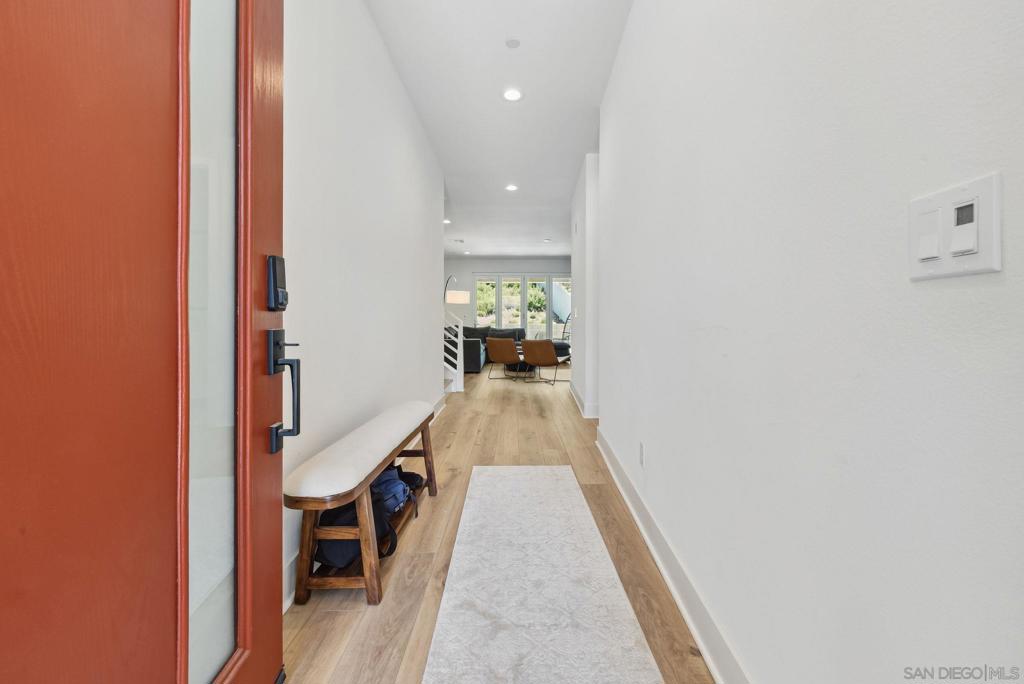 MLS #250035606SD img 6