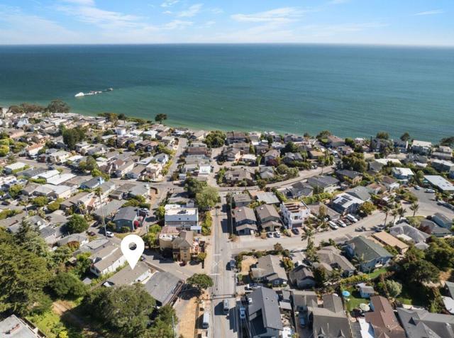 430 Hillcrest Drive, Aptos CA: https://media.crmls.org/mediaz/7851aa3c-63e2-4ae0-92c4-37e7fe53b2dd.jpg