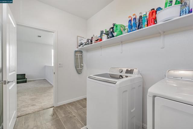 158 Wooley Creek Way, Brentwood CA: https://media.crmls.org/mediaz/78530fd6-9dcf-4682-a49b-f398a67f3fbe.jpg