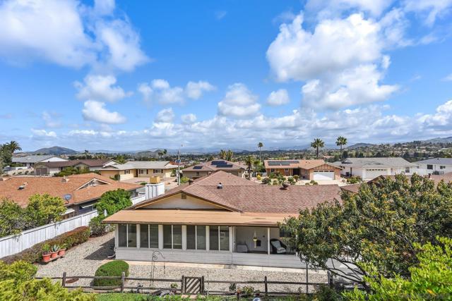 12091 Lomica Dr, San Diego CA: https://media.crmls.org/mediaz/78538170-fae1-4393-9a84-80397f6bd2b8.jpg