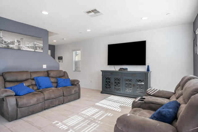85177 Avenida Reforma, Coachella CA: https://media.crmls.org/mediaz/7853f00a-e5d1-484b-b403-ade691aaa02a.jpg
