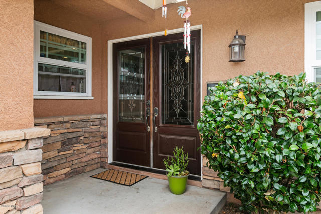 1210 Elder Street, Oxnard CA: https://media.crmls.org/mediaz/78542e29-bcd8-4512-92fa-41e0f48876d2.jpg