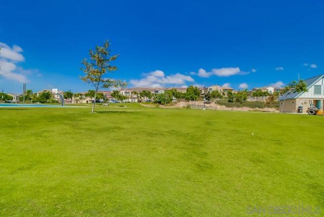 1225 Camino Avalon, Chula Vista CA: https://media.crmls.org/mediaz/78547072-77a4-47a7-bd50-0da10c9d66b9.jpg