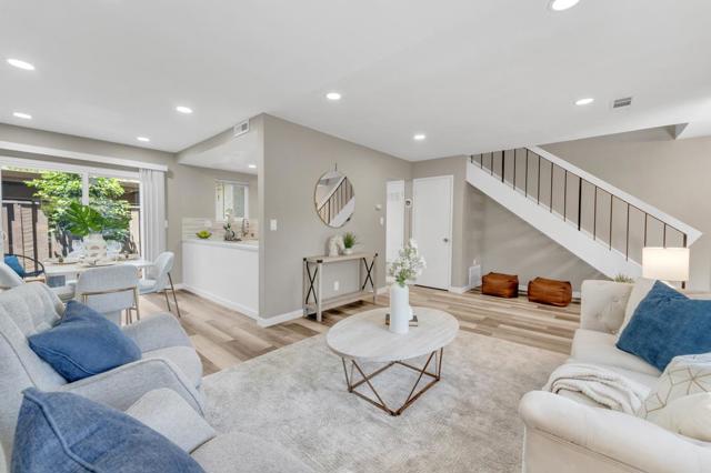 4926 Poplar Terrace, Campbell CA: https://media.crmls.org/mediaz/78552c97-83f1-4b3f-950a-885af0e07a77.jpg