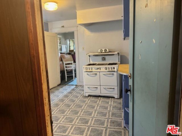 Kitchen Access from Den/3rd BR