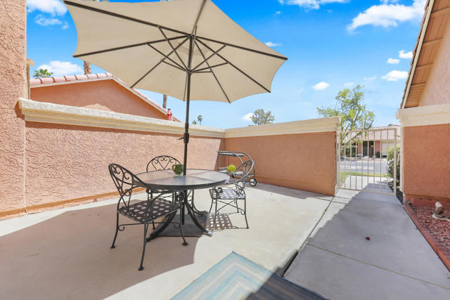 42285 Sultan Avenue, Palm Desert CA: https://media.crmls.org/mediaz/78565011-6c9c-4b27-a736-3d9639cc93f0.jpg