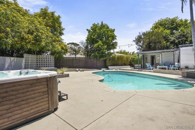 4877 Lorraine Dr, San Diego CA: https://media.crmls.org/mediaz/785710b4-45cc-497d-b86f-4646a9785aae.jpg