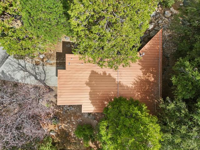 55491 Howland, Idyllwild CA: https://media.crmls.org/mediaz/78571165-9058-4dde-b831-a020988d5338.jpg