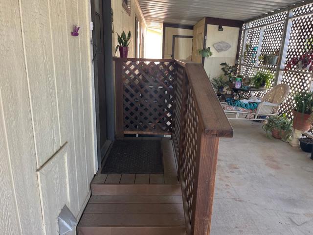 500 N Tully Road, Turlock CA: https://media.crmls.org/mediaz/78584abe-8539-4b90-b22f-1d7bd88605d0.jpg