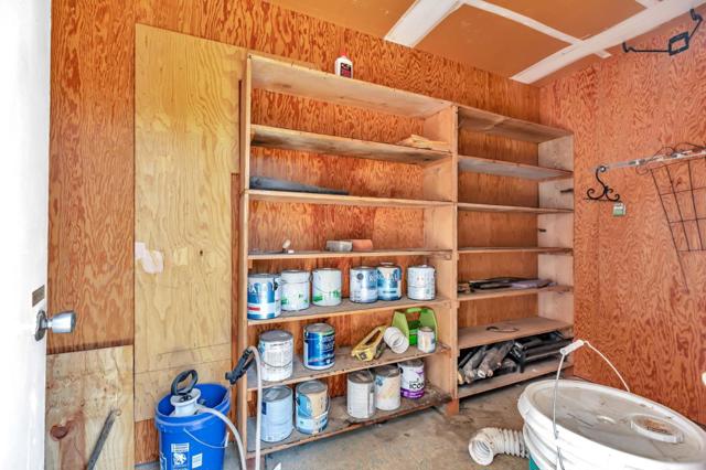 1081 Oak Street, Hollister CA: https://media.crmls.org/mediaz/78588590-539a-41bf-ab0f-f6d7e29cb84a.jpg