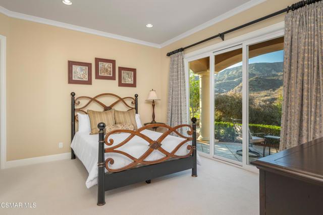 2462 Lost Canyons Drive, Simi Valley CA: https://media.crmls.org/mediaz/7858f322-937a-4a76-a48c-0ef01991de2c.jpg