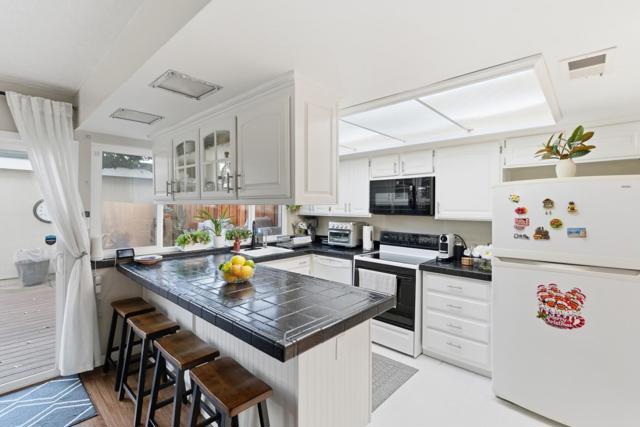 7066 Cypress Point Court, San Jose CA: https://media.crmls.org/mediaz/785a7996-2166-4847-8a46-7b8185ce0fa5.jpg