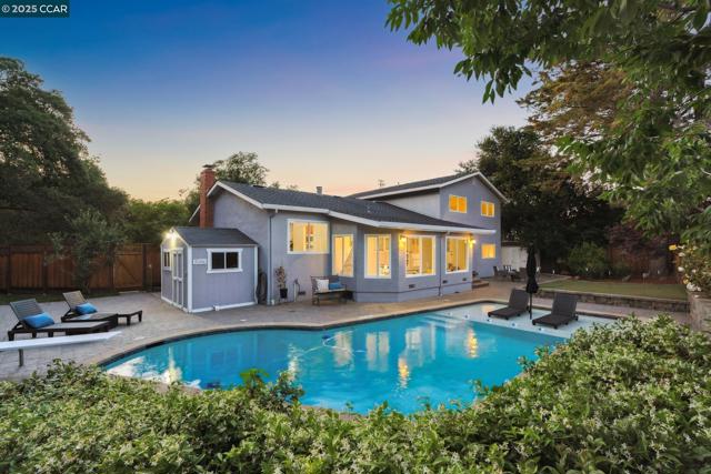 36 Playa Ct, San Ramon CA: https://media.crmls.org/mediaz/785b164d-1e46-4616-a27a-bfbd191e21e8.jpg