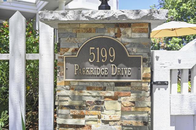 Image 3 of 55 For 5199 Parkridge Dr.