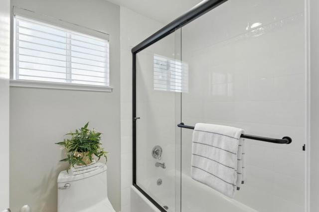 1090 Shoreline Drive, San Mateo CA: https://media.crmls.org/mediaz/785b542c-6148-4ed6-b74b-c7cfd0f27452.jpg