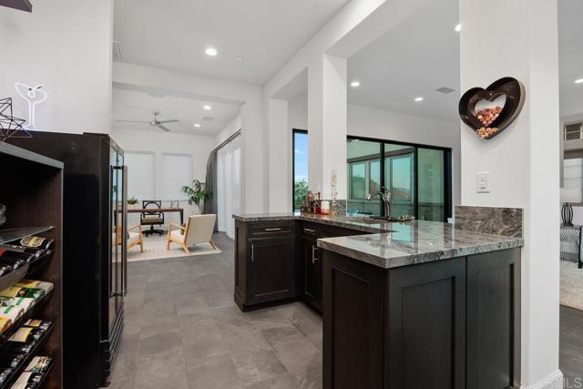 Detail Gallery Image 10 of 57 For 3881 Rancho Summit Dr, Encinitas,  CA 92024 - 4 Beds | 5 Baths