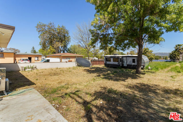 561 Royal Avenue photo 8