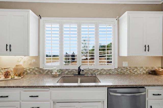 31503 Stardust Lane, Valley Center CA: https://media.crmls.org/mediaz/785bf870-7c89-41e2-a3c8-f37b05aa39ae.jpg