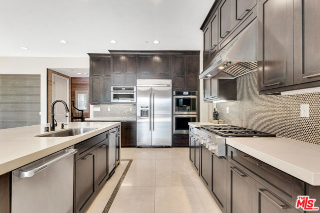 11945 Mirabel Way, Porter Ranch CA: https://media.crmls.org/mediaz/785ca649-29a4-4c87-8607-0aea80a3ad35.jpg