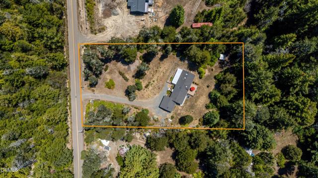 29331 Albion Ridge Road, Albion CA: https://media.crmls.org/mediaz/785cde86-5023-42a6-b5f2-0571721ea286.jpg