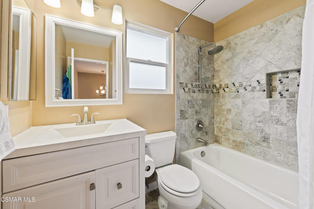 719 Westfield Court, Ventura CA: https://media.crmls.org/mediaz/785d88d0-e357-4458-8d84-e5cda7076847.jpg