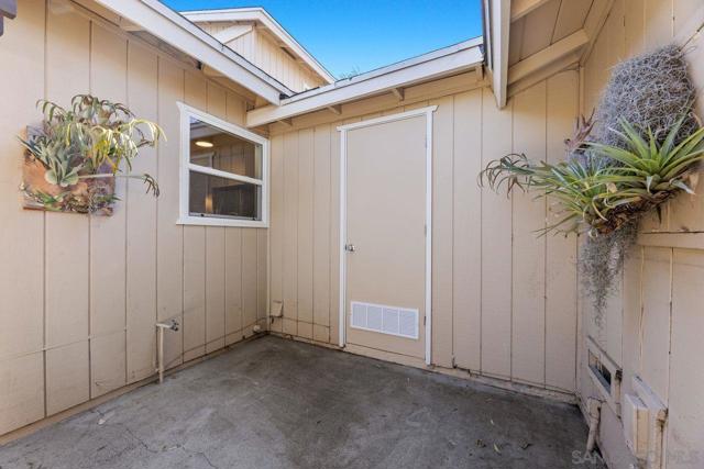 285 Aspenwood Ln, Encinitas, California 92024, 3 Bedrooms Bedrooms, ,2 BathroomsBathrooms,Condominium,For Sale,Aspenwood Ln,250019872SD