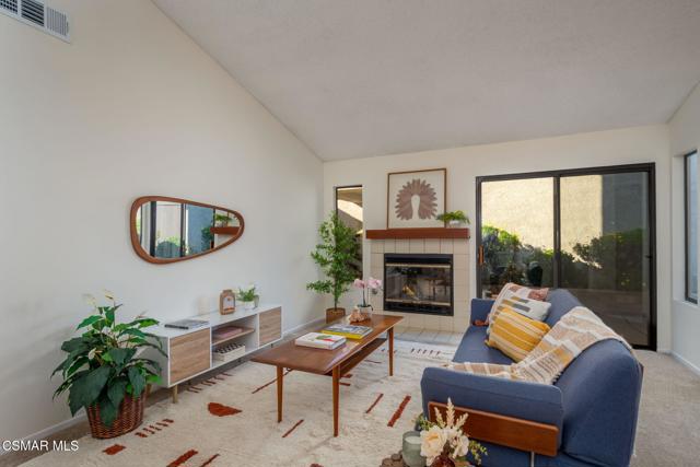 268 Novina Place, Camarillo CA: https://media.crmls.org/mediaz/785eae40-0e09-4e3a-81cb-5bf415638738.jpg
