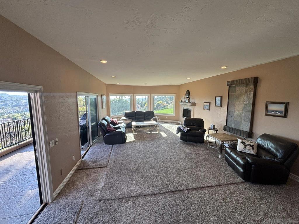 MLS #250017946SD img 36