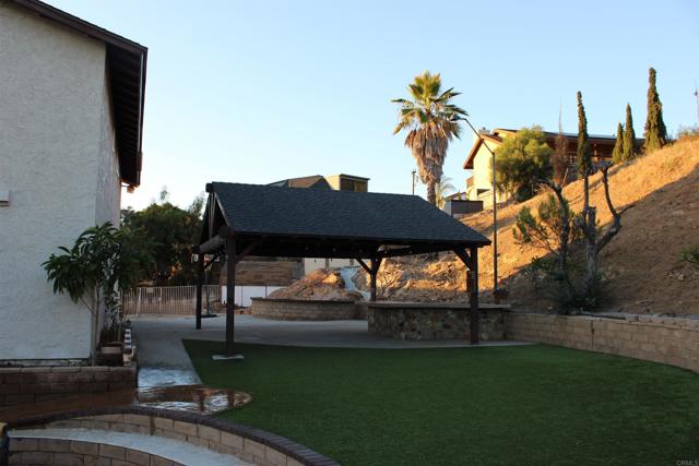 2163 Helix Street, Spring Valley CA: https://media.crmls.org/mediaz/7860b57f-d46a-405a-a828-b77af280fb17.jpg
