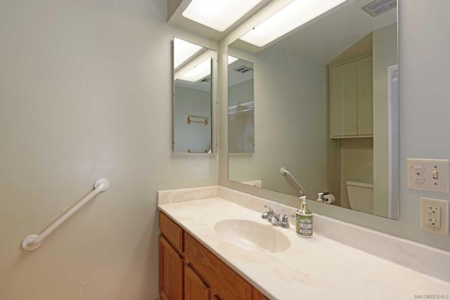 3559 Buena Vista St, San Diego CA: https://media.crmls.org/mediaz/7861d8d9-8739-41dd-842d-d15371cf13b9.jpg