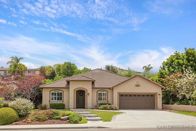 1104 Parkview Dr, Oceanside CA: https://media.crmls.org/mediaz/7861f6f1-92e1-4f18-a03e-ced2a1528c77.jpg
