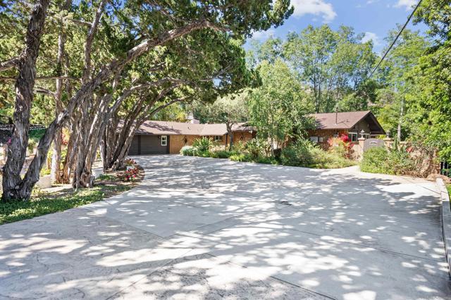 4201 Avenida Gregory, Spring Valley CA: https://media.crmls.org/mediaz/7862507d-807b-46c6-a409-11b85f3b8986.jpg