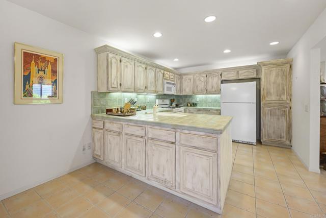 Detail Gallery Image 20 of 70 For 7212 Linden Terrace, Carlsbad,  CA 92011 - 3 Beds | 2/1 Baths