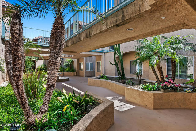 2716 Borchard Road, Newbury Park CA: https://media.crmls.org/mediaz/78628d76-895e-4aef-86a2-0bfbdd0765b4.jpg