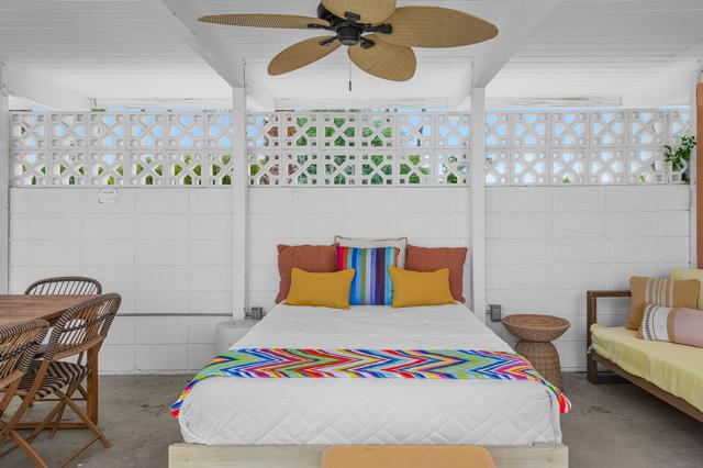 633 S Canon Drive, Palm Springs CA: https://media.crmls.org/mediaz/78629be4-f1e5-4b98-8c3b-c3925eae4c6f.jpg