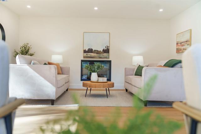 620 Manzanita Ave, Boulder Creek CA: https://media.crmls.org/mediaz/7862d479-2cd6-46b6-b427-284e2eb0957b.jpg