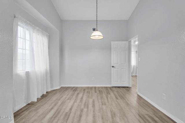 Detail Gallery Image 18 of 35 For 42950 Burlwood Dr, Lancaster,  CA 93536 - 4 Beds | 2/1 Baths