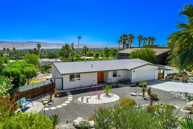 2360 N Palermo Drive, Palm Springs CA: https://media.crmls.org/mediaz/786309c4-1ad4-4ff4-b3e3-3bdba53e4a99.jpg