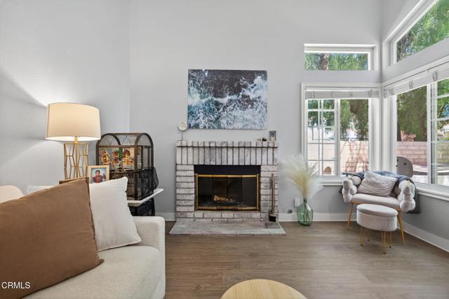 1430 Clayton Way, Simi Valley CA: https://media.crmls.org/mediaz/78650220-edfb-4fa4-b2dc-bea9b525750d.jpg