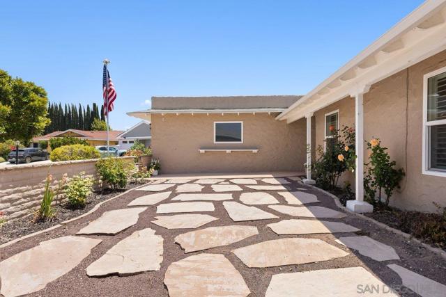16710 Obispo Lane, San Diego CA: https://media.crmls.org/mediaz/78666c30-689b-4fe6-b620-cda201848e7f.jpg