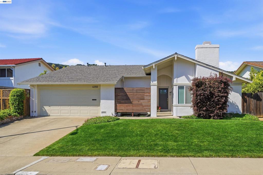 4350 Columbine Dr