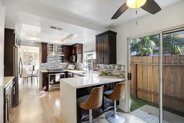 10366 Rancho Carmel Dr, San Diego CA: https://media.crmls.org/mediaz/7867a9fd-5efd-44d9-9586-7fb5b5760b1b.jpg