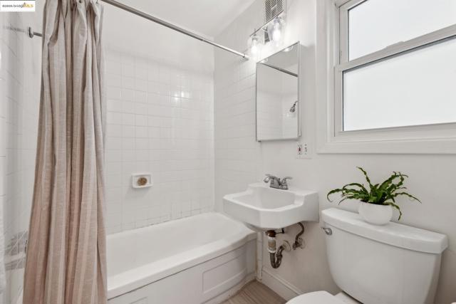 1626 Kains Ave., Berkeley CA: https://media.crmls.org/mediaz/78692b29-045f-4ea0-8de2-cc393bd2794e.jpg