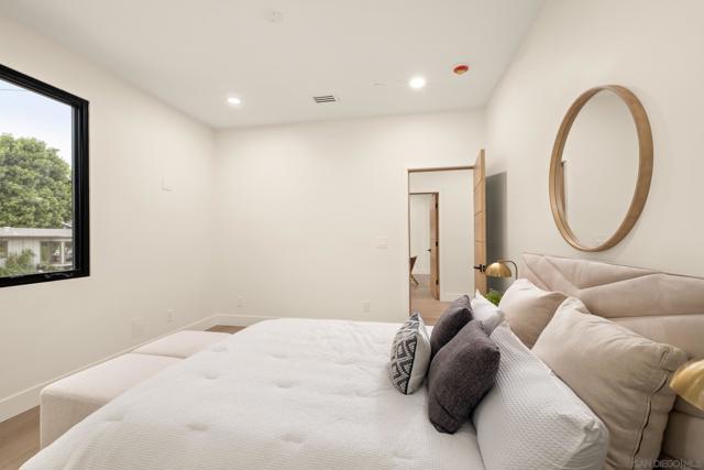 1531 33 Lieta St, San Diego CA: https://media.crmls.org/mediaz/78697bad-828a-4a4c-8fd5-f7e60ba0347b.jpg