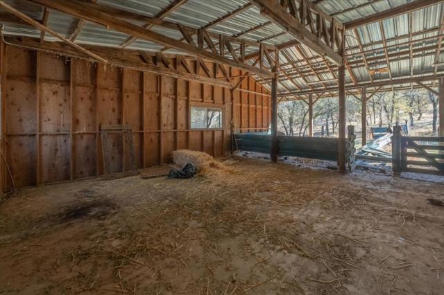 10207 Pool Station Road, Angels Camp CA: https://media.crmls.org/mediaz/786a0595-1258-4596-8228-0bc6d8f5549c.jpg