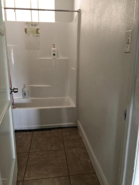 361 E Guava Street, Oxnard CA: https://media.crmls.org/mediaz/786abd43-d321-4190-84b1-2ec03c96b74f.jpg