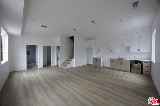 11223 Tiara Street photo 10