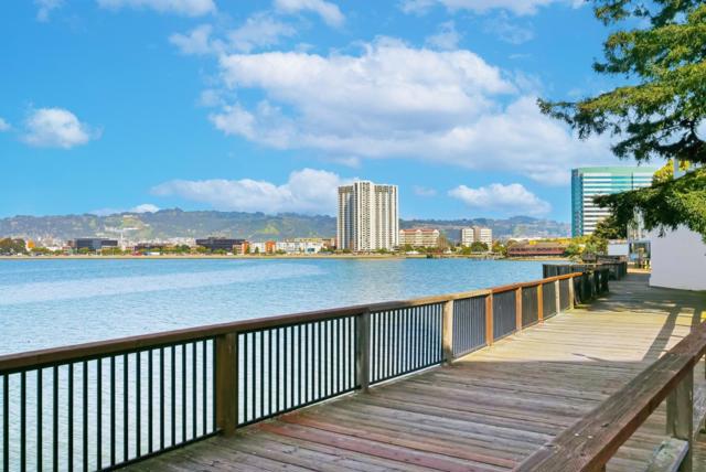 8 Commodore Drive, Emeryville CA: https://media.crmls.org/mediaz/786bef07-d234-4cde-b8ef-711569af6359.jpg