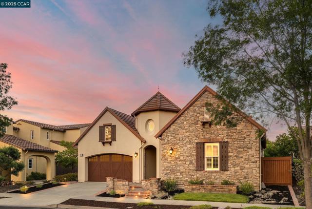 3467 Cashmere Street, Danville CA: https://media.crmls.org/mediaz/786cad83-ff8a-44c4-aa70-1fc4e2e75232.jpg