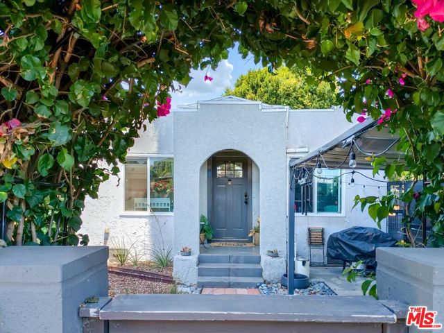 1501 60th Place, Los Angeles, California 90047, 5 Bedrooms Bedrooms, ,3 BathroomsBathrooms,Single Family Residence,For Sale,60th,24410183